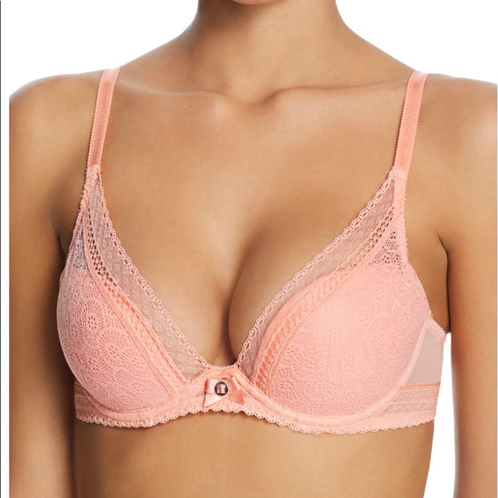 NWT Chantelle Festivite Lace Plunge  Bra 36B